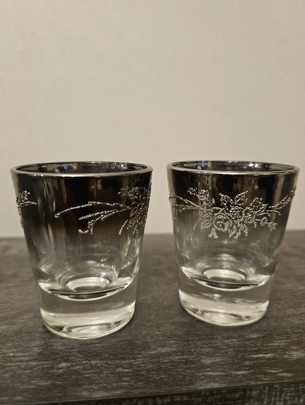 Vintage Mid Century Glass Silver Leaf Frosted Ice Bucket & 2 Shot Glasses